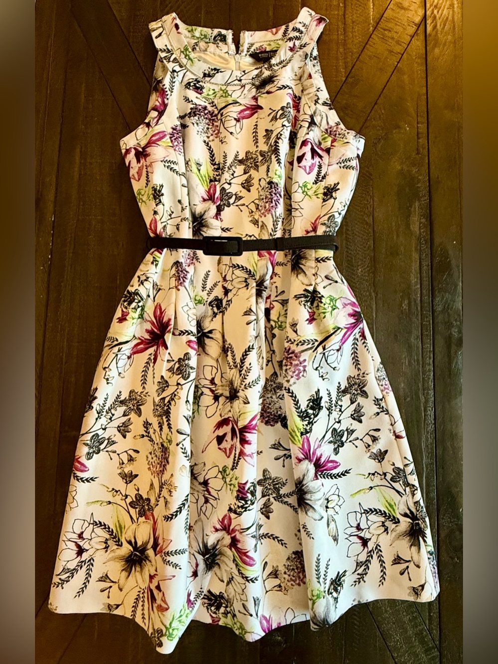 White House Black Market Floral Fit & Flare Dress Belted Size 6